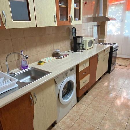 Apartment For Rent Галац Экстерьер фото